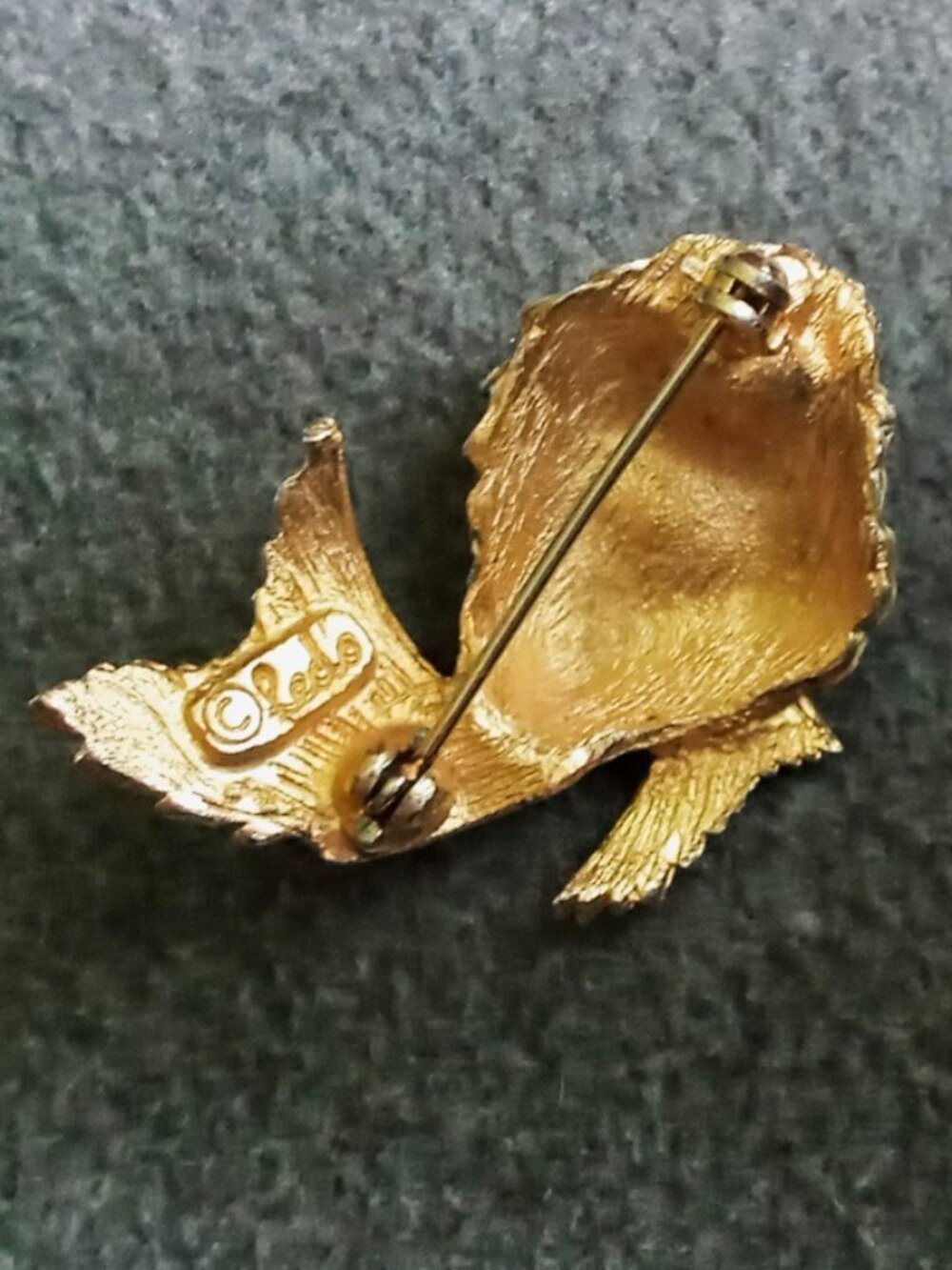 Vintage Signed ©Ledo Pufferfish Brooch Gold Tone Emerald Green Eye Pearl Accent - Picture 3 of 16